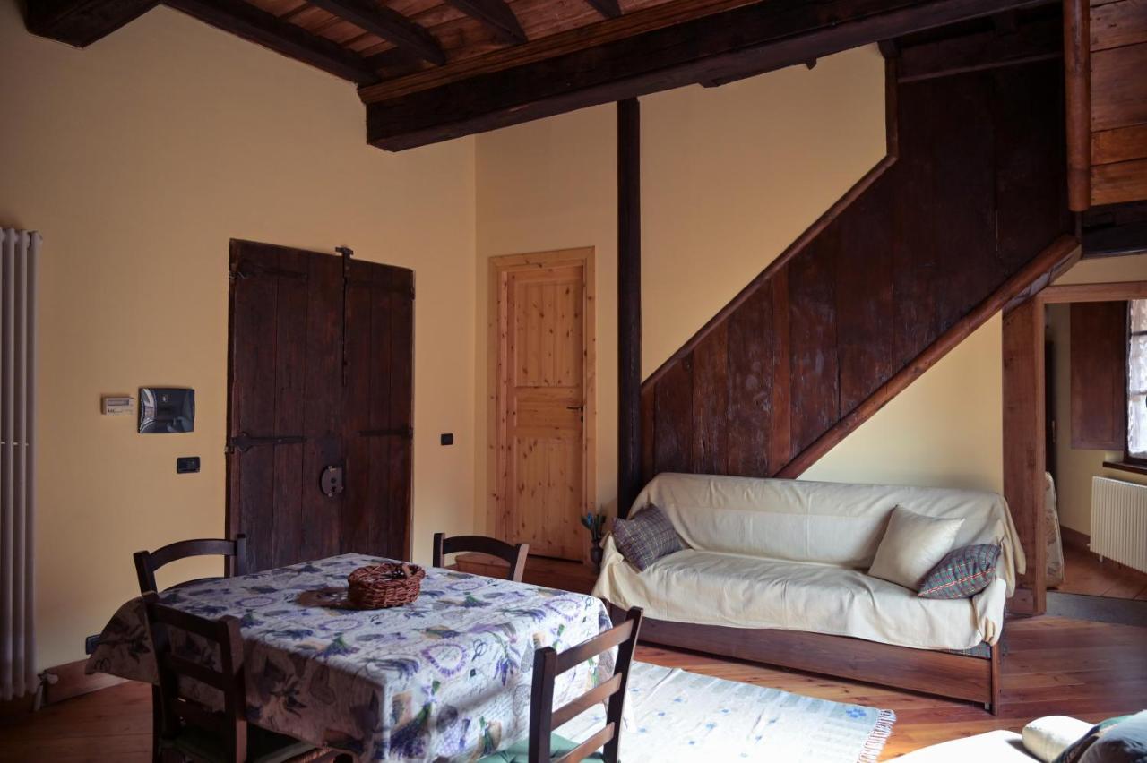 Hotel La Casa Del Castellano Cinzano Exterior foto